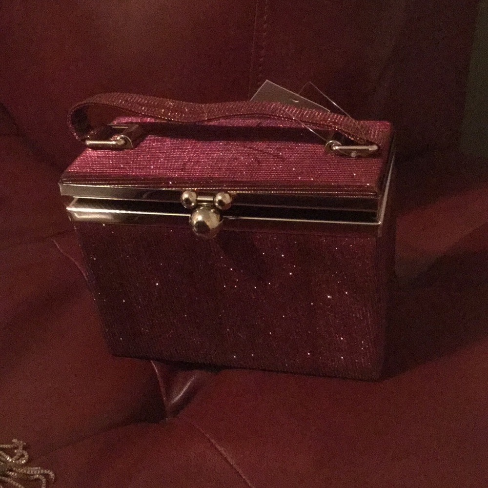 Cinnamon and gold purse